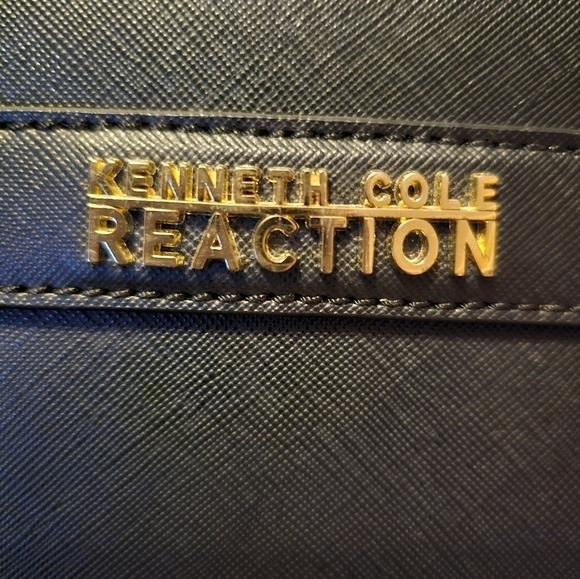 Kenneth Cole Reaction Chain Crossbody Bag - Picture 2 of 8